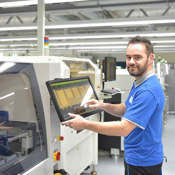 HADLER Branchen Leuchtstoffverbot Industrie- und Logistikhallen